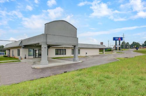 Chickasha Hotel | Motel 6 Chickasha, OK