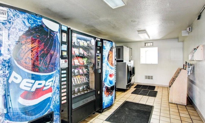 Dupont Hotel | Motel 6 Denver, CO - Airport