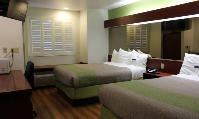 Dixon Hotel | Motel 6 Dixon, CA