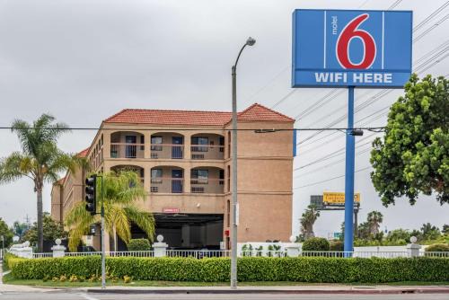 Harbor Hotel | Motel 6-Gardena, CA - South