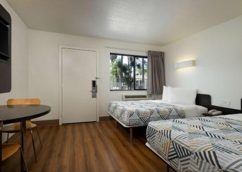 Goleta Hotel | Motel 6-Goleta, CA - Santa Barbara