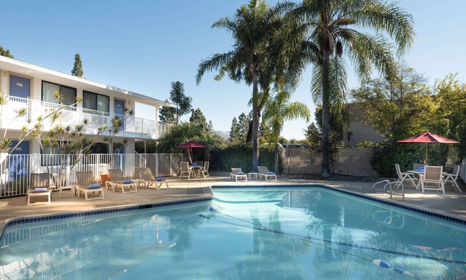 Goleta Hotel | Motel 6 Goleta, CA - Santa Barbara