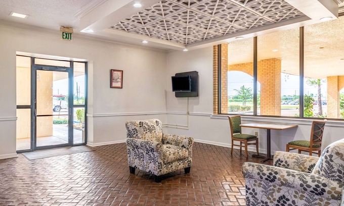 Natchitoches Hotel | Motel 6 Natchitoches, LA