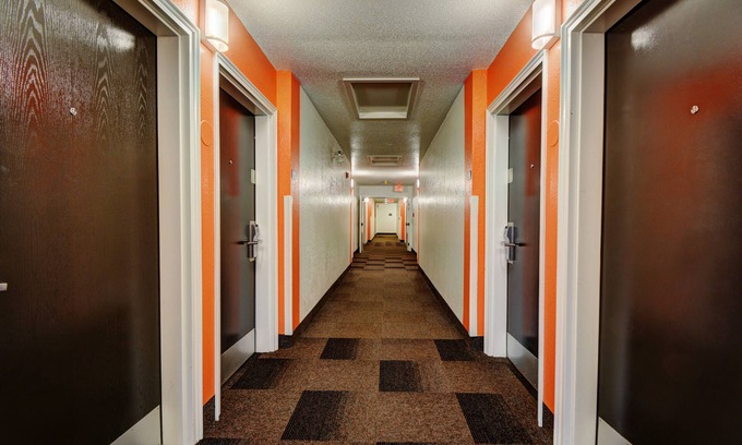 Newport Hotel | Motel 6 Newport, RI