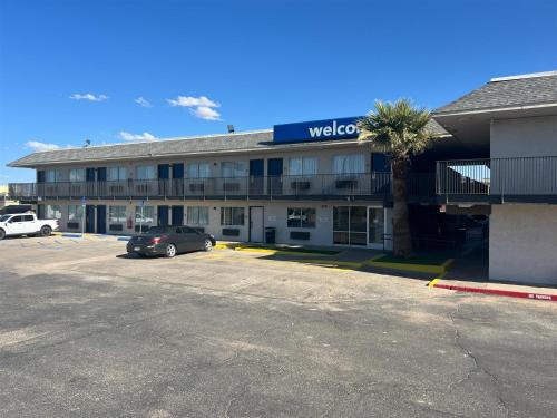 Odessa Hotel | Motel 6-Odessa, TX