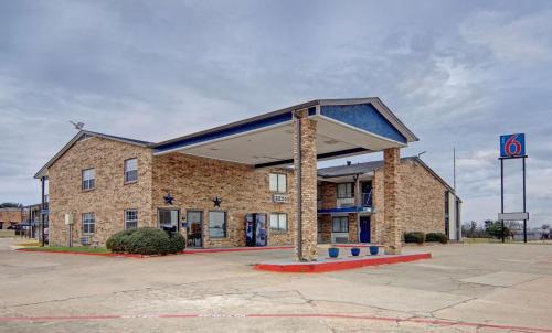 Red Oak Hotel | Motel 6-Red Oak, TX - Dallas