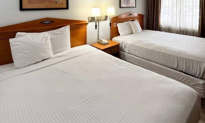 Marina District Hotel | Motel 6 San Francisco, CA - Lombard Street