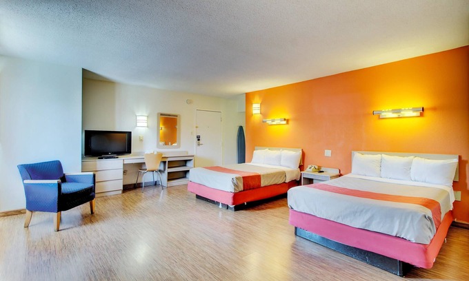 Takoma Hotel | Motel 6 Washington, DC
