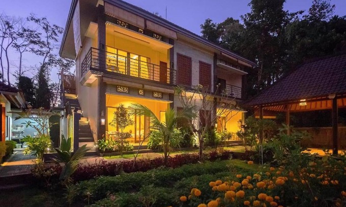Kemenuh House | Motel ∙ 8 guests