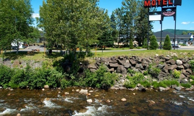 Baie-St-Paul Hotel | Motel Des Cascades: Double Room with 2 Double Beds