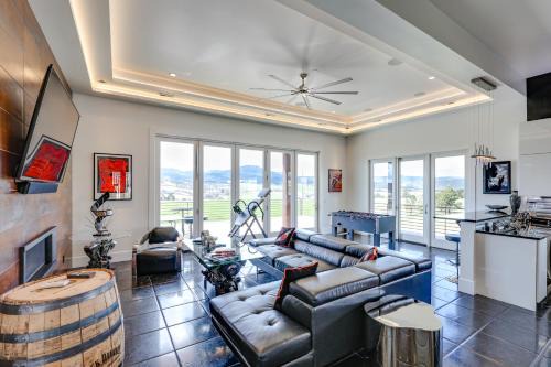 Spearfish House | Motorcycle-Themed Home in Spearfish with Hot Tub!