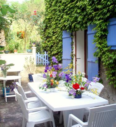 Privas Bed & Breakfast | Moulin De Cornevis Bed and Breakfast