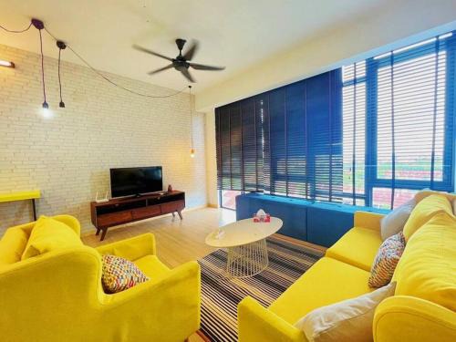 Tebrau Apartment | Mount Austin Cube8teen Homestay 新山