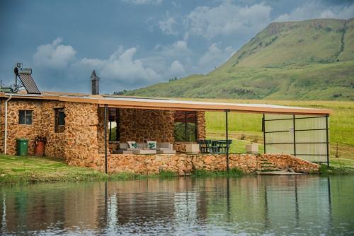 Maluti a Phofung Apartment | Mount Lake Cabins
