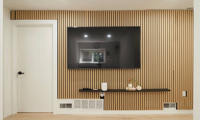Mount Pleasant House | Mount Pleasant Garden Oasis - Two Bedrooms with Two Full Bathrooms