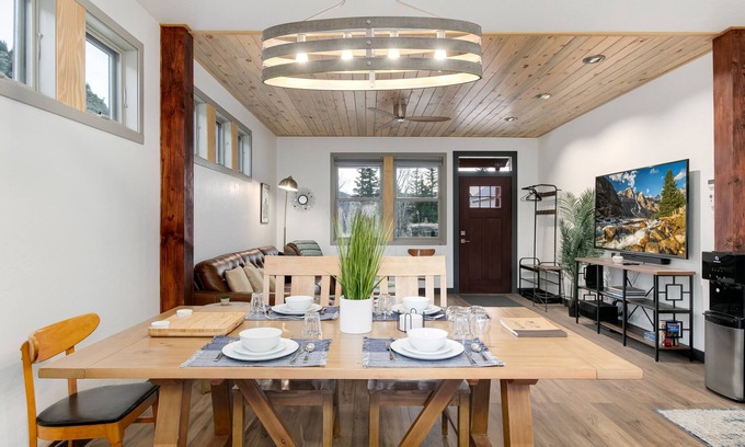 Downieville-Lawson-Dumont House | Mountain House Dumont: Upscale Mountain Home! Near skiing, rafting, fishing!