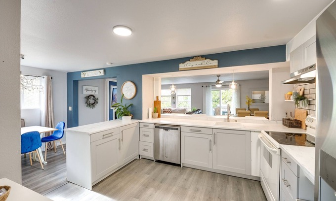 Mount Vernon Apartment | Mount Vernon Escape w/Private Hot Tub & Fire Pit!