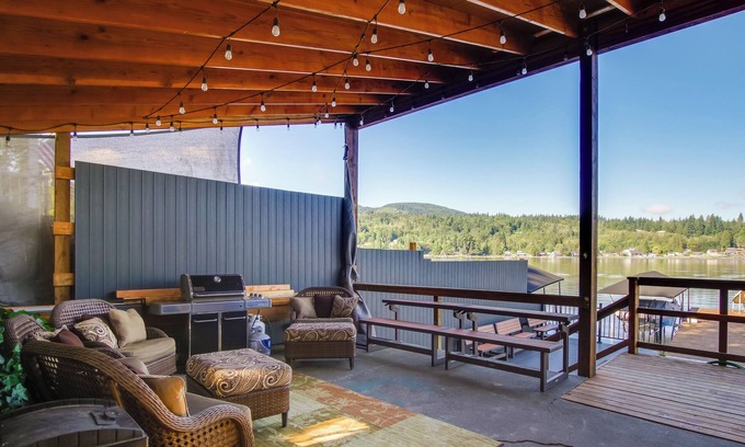 Big Lake Apartment | Mount Vernon Vacation Rental w/ Lake Access
