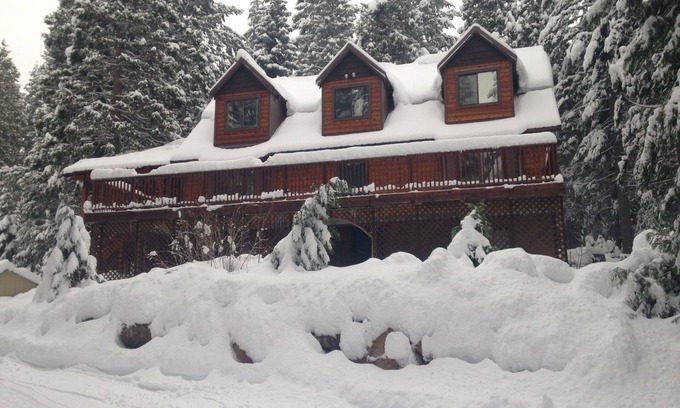Mount Shasta Ski Chalet | Mountain Chalet On 6 Acres On Mt. Shasta