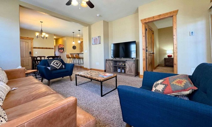 Driggs Condo | Mountain Chic Condo Near Grand Targhee and Driggs