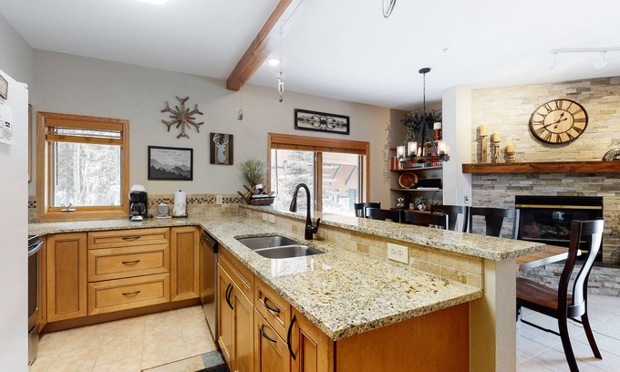 Four O'Clock Condo | Mountain condo across the street from the lift with pool & hot tub - fireplace