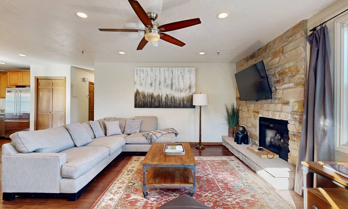 Downtown Park City Condo | Mountain condo located 3 blocks from Town Lift Plaza & Main Street