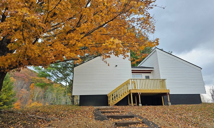 Pembroke House | Mountain Cottage Escape, Fresh Air, Peaceful and Quite