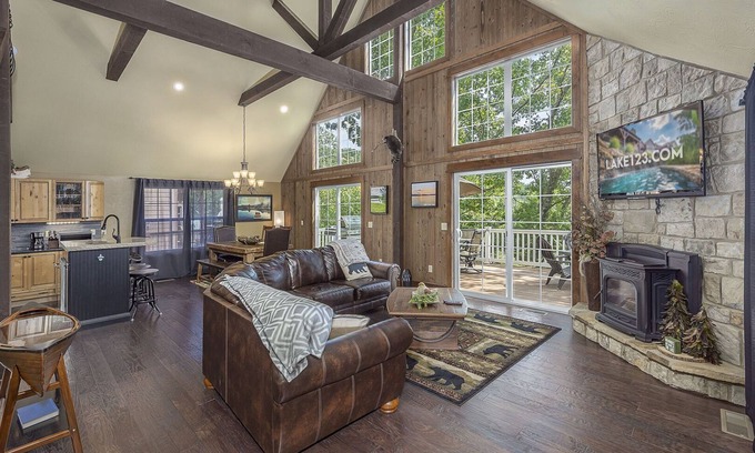 Lampe House | Mountain Creek Cabin - Luxury Lakefront Home - Hot Tub- Pool Table - Movie Theater