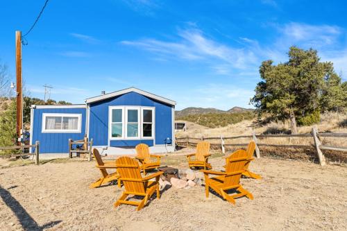 Canon City House | Mountain Farm Stay, Alpacas and Views, Royal Gorge 15min