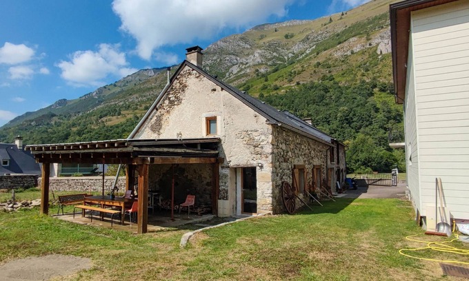 Sainte-Marie-de-Campan House | Mountain gîte "La Grange" sleeps 12