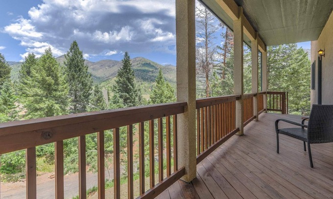Cascade-Chipita Park House | Mountain Getaway with HotTub, Ping Pong, Gym