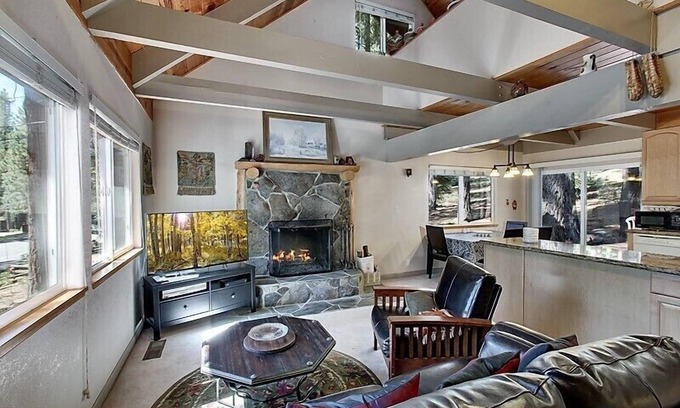 Country Club Estates Ski Chalet | Mountain Gateway | Private Deck | Trail Access