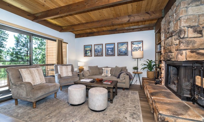 Incline Village House | Mountain Getaway - Lake Tahoe - Incline Village w/Garage