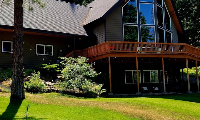 Wenatchee House | "Mountain Getaway" Family/Pet Friendly located in the Mountains Fiber internet