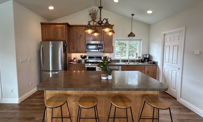 Bear Valley House | Mountain Getaway Home in the Heart of Bear Valley