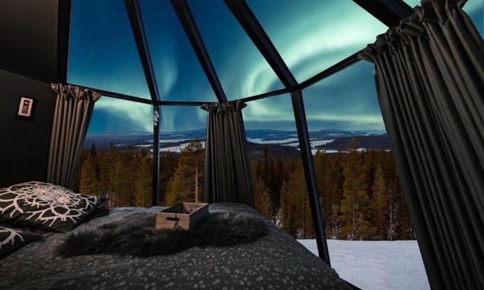 Jokkmokk Municipality House | Mountain Glass Room Luxury getaway for two - wild nature experience in Sweden