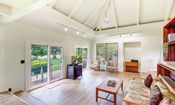 Princeville House | Mountain & Golf Course Views, Rustic Hawaiian 3br/3ba home
