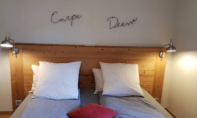 Ventron Bed & Breakfast | Mountain guest rooms, pets allowed