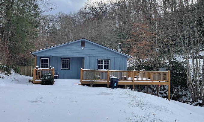 Frank House | Mountain home in Newland