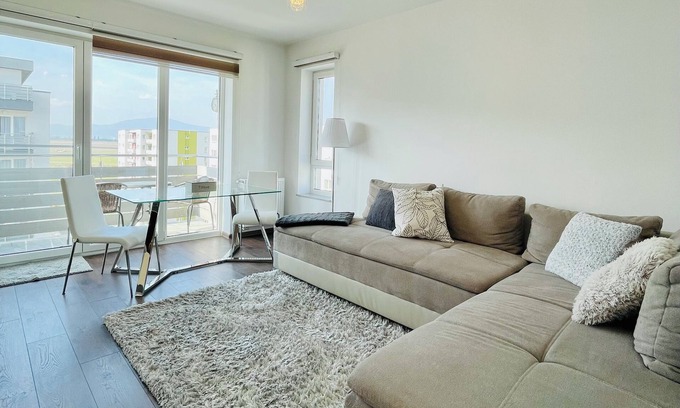 Brasov Condo | Mountain Home with dedicated parking