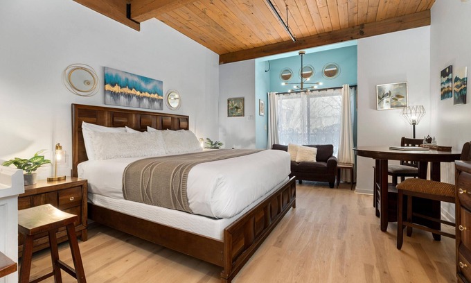Wintergreen Condo | Mountain Inn Studio 95 with Wintergreen Advantage