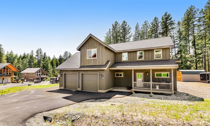 Ronald Cabin | Mountain/lake escape with game room, fast WiFi & Roslyn Ridge amenities