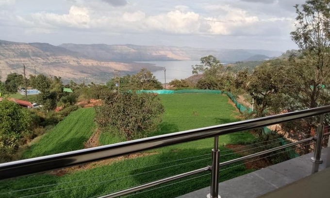 Gureghar Hotel | Mountain lake