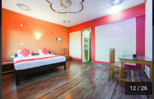 Almora Apartment | Mountain Light