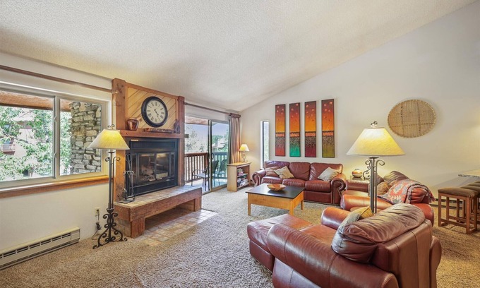Four O'Clock Condo | Mountain living in Pine Ridge 11E: spacious 2-bed Breckenridge condo for up to 8 guests.