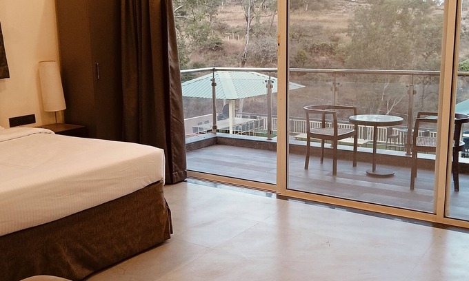 Bhilar Resort | Mountain Meadows Resort
