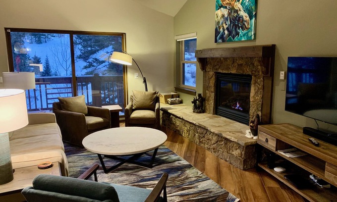 Four O'Clock Condo | Mountain Modern Ski in Ski Out 3BR Condo; Clubhouse w/Pool & Hot Tubs