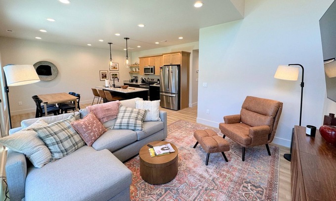 Driggs House | Mountain Modern Townhome in Driggs w/AC