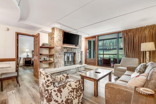 Copper Mountain Village Apartment | Mountain Plaza Base Camp
