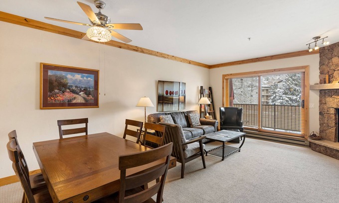 Steamboat Springs Condo | Mountain retreat with shared pool & hot tub, walk to slopes & furnished patio